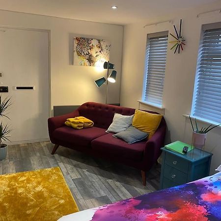 Cosy Studio Apartment Waterlooville Exteriör bild