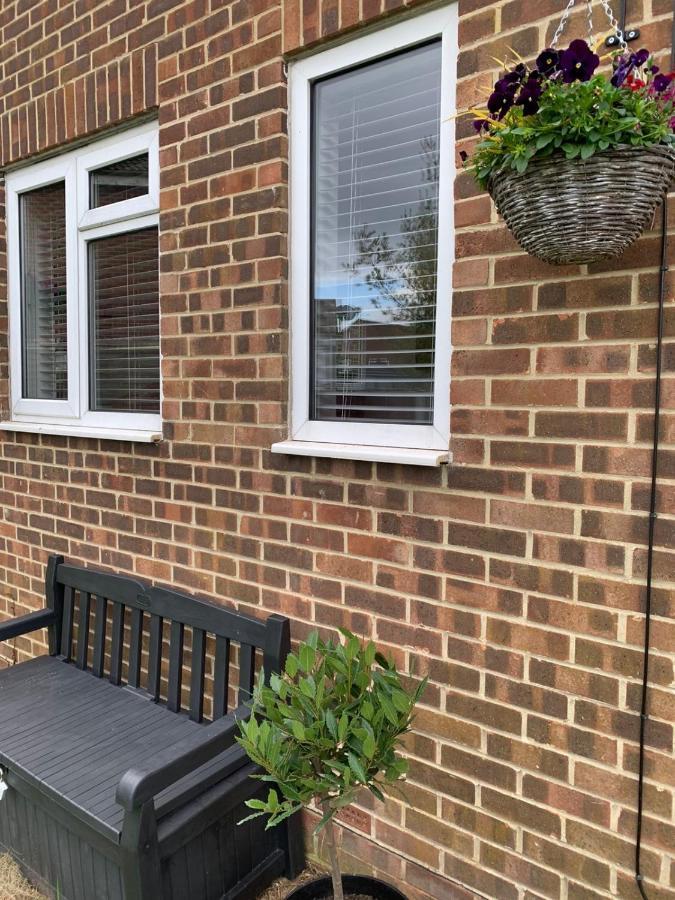 Cosy Studio Apartment Waterlooville Exteriör bild